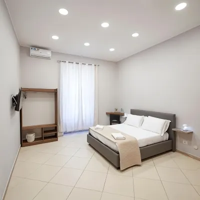 Napoli Incanto Hotels near محطة سينترو ديريزيونالي