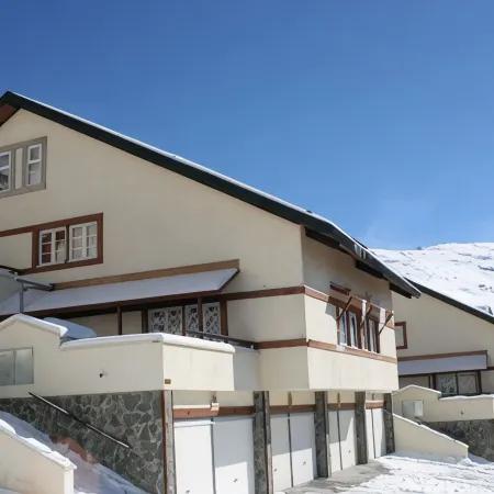 Apartamentos Las Tuyas 3000