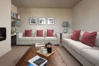 Gregor's Cottage: Best coastal view, luxury inside - 4-Star