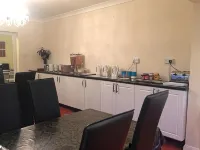 London Heathrow Guesthouse Hotels in Colnbrook