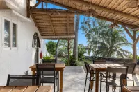 Grand Sahāna 3 | Beachfront Studio Apartment | Digital Nomad Complex - アパートメント