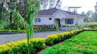 Asumbi Vacation Home - Relax in Privacy - Bãi đậu xe