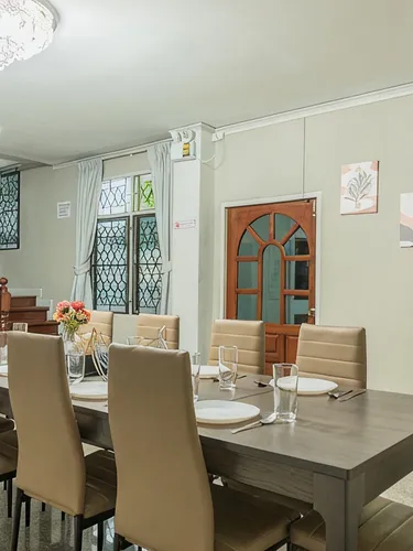 รูปภาพของUrban Grace