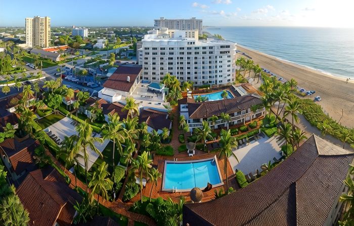 Beachcomber Resort & Club