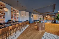 The Godfrey Detroit, Curio Collection by Hilton - 5 Sao