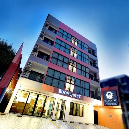 RoomQuest Sukhumvit36 BTS Thonglor Отели рядом с достопримечательностью «Станция BTS Тхонг Ло»