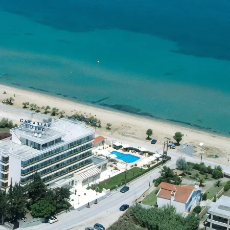 Santa Beach Hotel