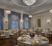 Hotel Phillips Kansas City, Curio Collection by Hilton - parking