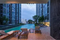 The Base Central Pattaya by Minsu - Infinity Pools