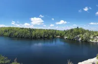 Luxe Mountain Getaway, Fire Pit,Arcade, Hot Tub, Near Lake Minnewaska - 빌라