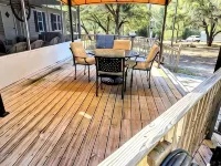 2 Bedroom 2 Bath Quarry Lake Getaway Hotels in Hernando