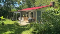 3 Miles to Asheville! Sunfilled Cabin with Wi/Fi - Chalets