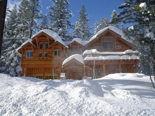 Tahoe Ski Lodge  WiFi, hot-tub sleeps 12
