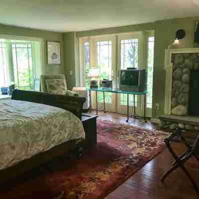 Cape Cod Chatham  Water View Retreat Rooms