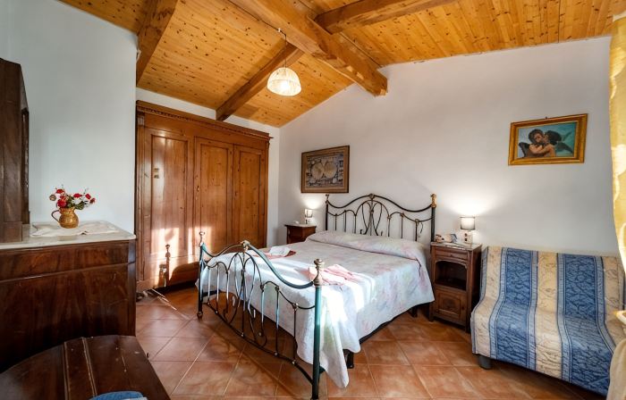 Villa in the green with private pool, garden, wi-fi for families and groups