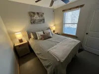Charming 2-bedroom cabin with WiFi in brilliant Winston-Salem - 샬레 호텔