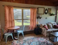 Affordable cabin on Pokegama with 50” smart TV - 샬레 호텔