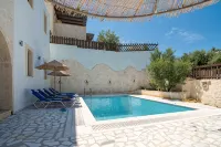Makrigialos: Athena 3 bedroom Holiday Villa with Private Swimming Pool, Wifi - Homestays