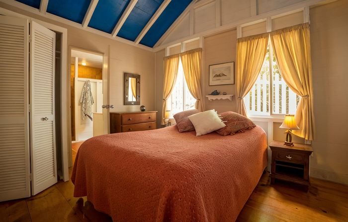 Flamboyant Cottage - Spectacular View & Pool