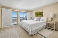 'Sandpiper' Ocean Front Townhouse - Boutique