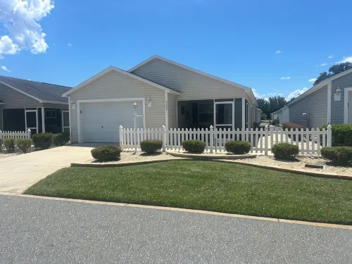 Beautiful 2/2 Patio Villa w/Cart in Village of Collier Close to Brownwood Square