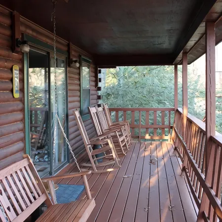 CABIN FEVER ON LAKE NOTTLEY WITH DOCK