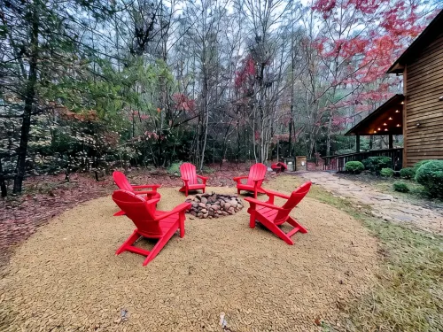 Ruby Charm 5BR Cabin near Helen Main St, Anna Ruby Falls & Tanglewood! 🍁 - ブティック
