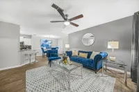 3Brlux, Uga + Downtown Athens Game Weekend Ready, Relax by the Pool - Condos