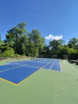 Paradise found! Escape,relax, renew and retreat to nature. Lakefront views await - Boutique