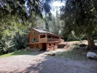 Private Forest Lodge Near Silverwood Theme Park - Sleeps 10