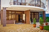 Favorit Hotel - parking
