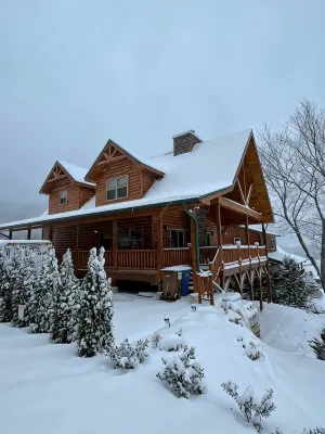 Luxury cabin with a million dollar view and hot tub - Chalets