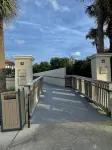 Steps away from the ocean - Swimmingpools