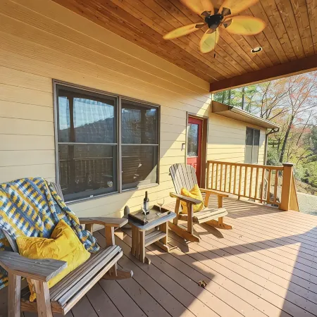 Family Friendly cabin with Mountain views
