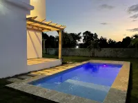 3 minutes from the beach! Newly built Villa with pool - Wi-Fi