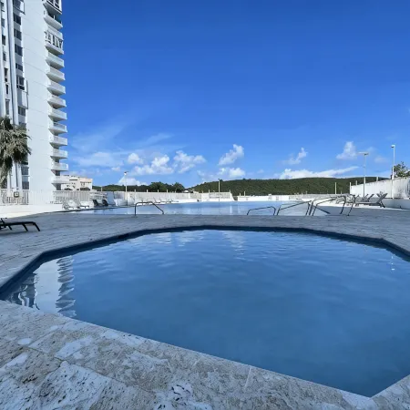 Oceanfront VIEW Fajardo, 2 BDRM+2BA Condo A/C, Olympic sized Outdoor Pool, WIFI