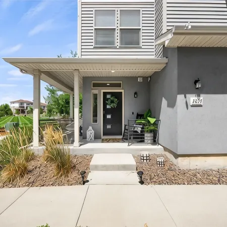 Spacious 5-bedroom house in charming Castle Rock with AC, WiFi, fitness area