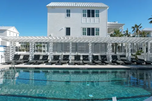 Beachtown - Steps from Beach & Pool - 5 Bed, 4.5 Bath