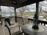 LAKEVIEW CONDO, only 3 steps into condo! Onsite parking and access to the lake. - Homestays
