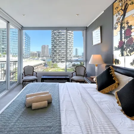 Lux Docklands District 3-level TH *FreeParking