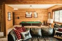 Log Cabin w Hot Tub + Epic 14er Views - Near Breck - シャレー
