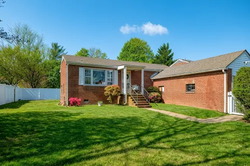 Nona's Cottage-Waynesboro/Shenandoah Valley, VA - 3-Star