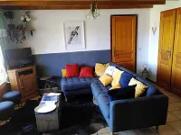 Charming apartment in a very quiet residence with mountain views - Wifi
