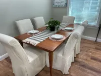 Centrally located Orleans home w/ outdoor seatiing - Homestays