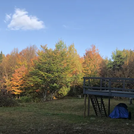 Hideaway in the Great North Woods - direct access to snowmobile trails Отели в г. Эррол