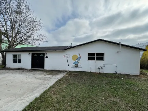 Pelican Place--lit dock, crab cages, W/D, 5 TVs, gameroom, fully stocked kitchen - 4-Star