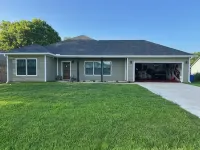 The Honey Hive - Dog Friendly w/ Golf Cart, Game Room, and Pool Access - Wifi