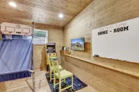 No Steps, Game Room, Canoe & Kayaks, Dock, All Paved Roads! 10 Min to 2 Marinas! - petit déjeuner