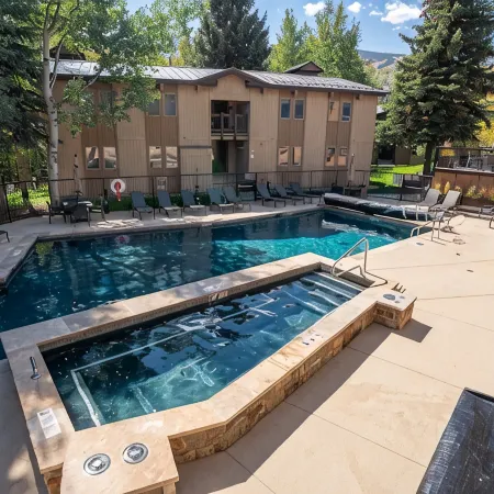 Newly Remodeled Ski-In, Ski-Out To Lift About 100 Yards From Unit.