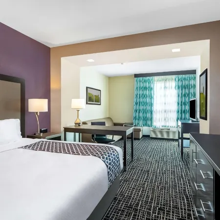 Quality Inn & Suites Colorado City, TX Отели в г. Митчелл